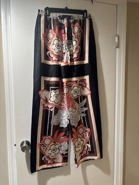 Flash sale - Wide-Leg Floral Print pant - Black and Coral w/ elastic waistband